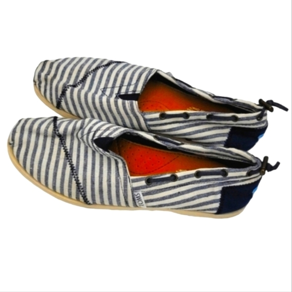Tom's Fabric Loafers Blue White Stripe Size 7.5W - Picture 1 of 5